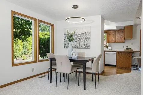 4928 Indiana Avenue NE Salem OR 97305