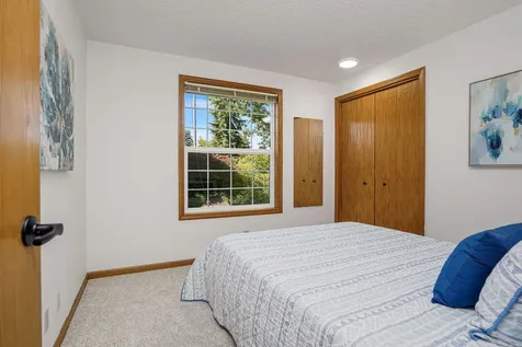 4928 Indiana Avenue NE Salem OR 97305
