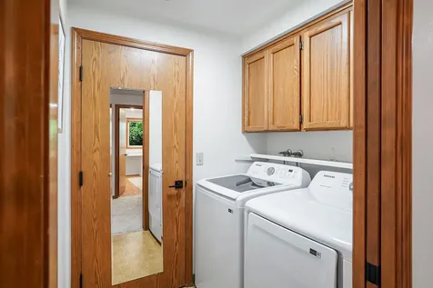 4928 Indiana Avenue NE Salem OR 97305