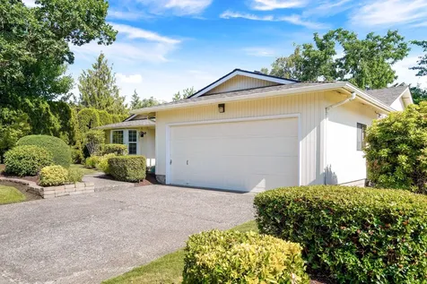 4928 Indiana Avenue NE Salem OR 97305