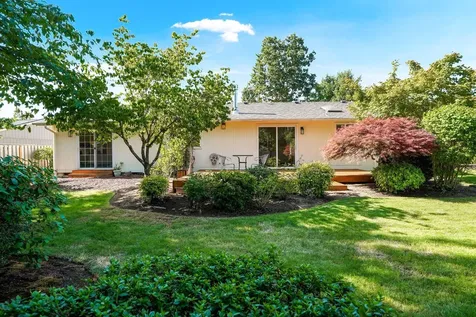 4928 Indiana Avenue NE Salem OR 97305