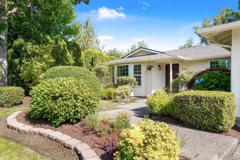 4928 Indiana Avenue NE Salem OR 97305