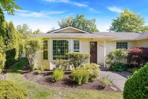 4928 Indiana Avenue NE Salem OR 97305