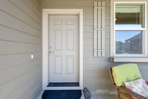 604 SE Glengarry Place Bend OR 97702