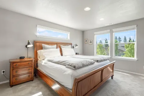 604 SE Glengarry Place Bend OR 97702