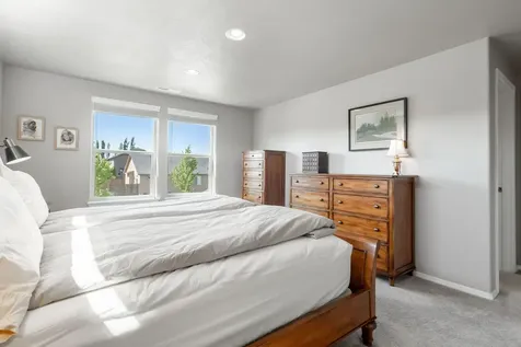 604 SE Glengarry Place Bend OR 97702