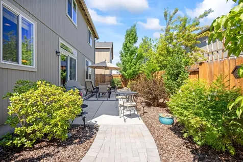 604 SE Glengarry Place Bend OR 97702
