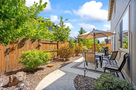 604 SE Glengarry Place Bend OR 97702