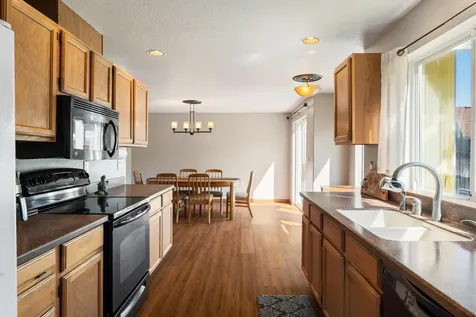 2031 SW 28th Court Redmond OR 97756