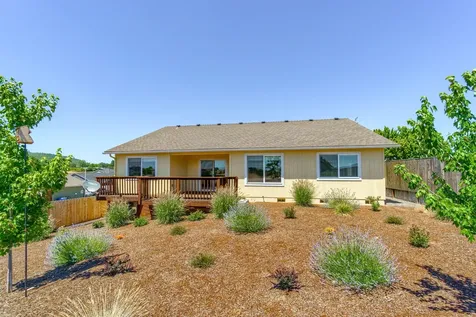 214 Barton Road Eagle Point OR 97524