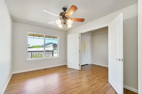 214 Barton Road Eagle Point OR 97524