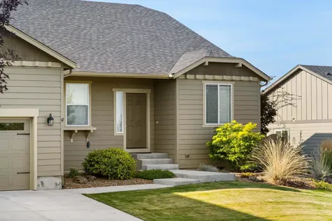 4646 SW Umatilla Avenue Redmond OR 97756