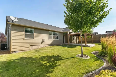 4646 SW Umatilla Avenue Redmond OR 97756
