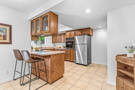 2569 Delmar Way Medford OR 97504