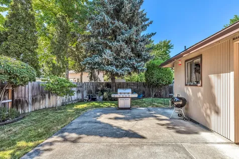 2569 Delmar Way Medford OR 97504
