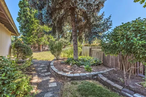 2569 Delmar Way Medford OR 97504