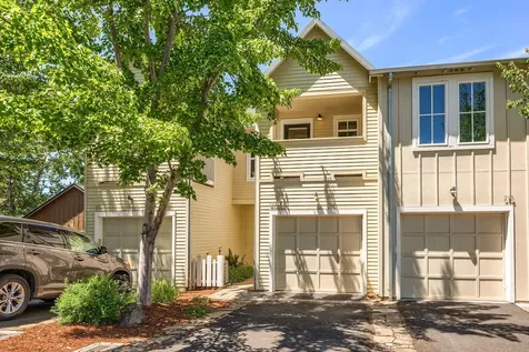 515 G Street Jacksonville OR 97530