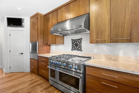 287 Island Pointe Drive Medford OR 97504