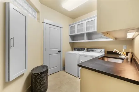 287 Island Pointe Drive Medford OR 97504