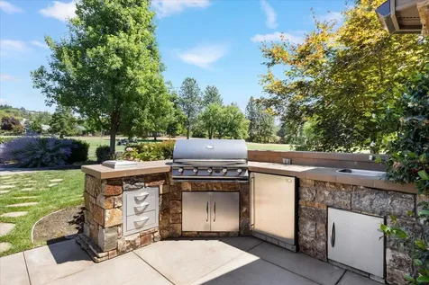 287 Island Pointe Drive Medford OR 97504