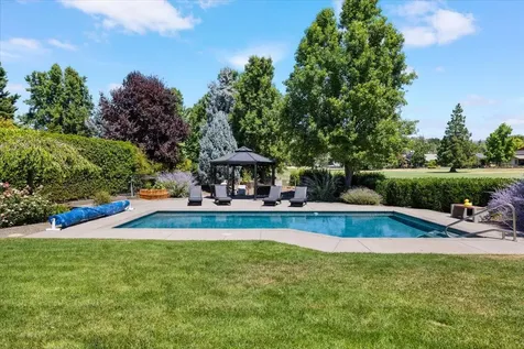 287 Island Pointe Drive Medford OR 97504