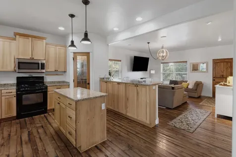 1620 NW Larch Tree Court Redmond OR 97756