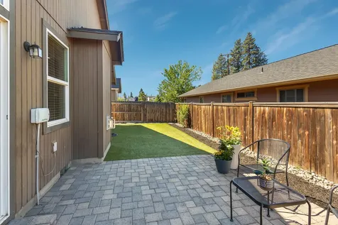 1077 SE 6th Street Bend OR 97702