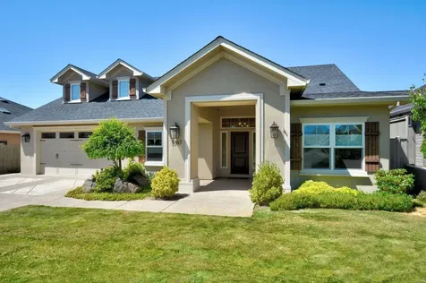 3767 Sunleaf Avenue Medford OR 97504