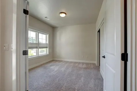 3767 Sunleaf Avenue Medford OR 97504