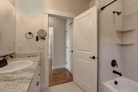 3767 Sunleaf Avenue Medford OR 97504