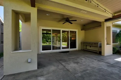 3767 Sunleaf Avenue Medford OR 97504