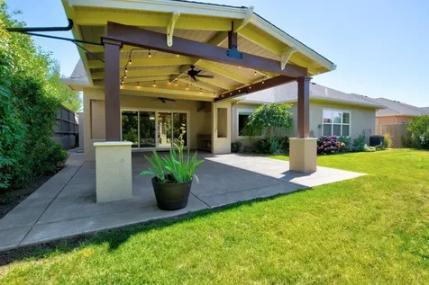 3767 Sunleaf Avenue Medford OR 97504