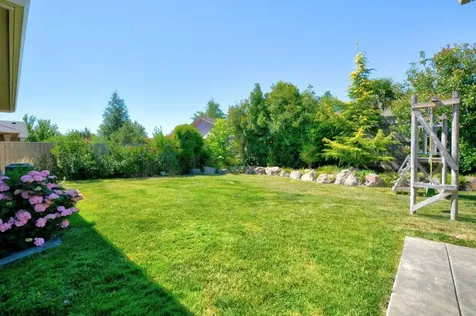 3767 Sunleaf Avenue Medford OR 97504