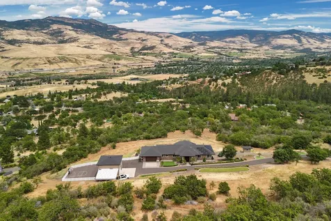 1900 Ashland Mine Road Ashland OR 97520