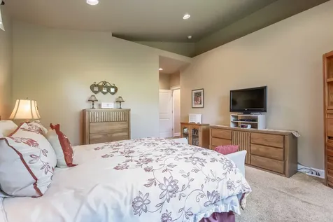 424 NW 29th Street Redmond OR 97756