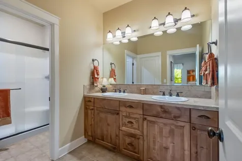 424 NW 29th Street Redmond OR 97756