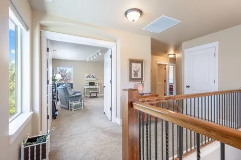 424 NW 29th Street Redmond OR 97756