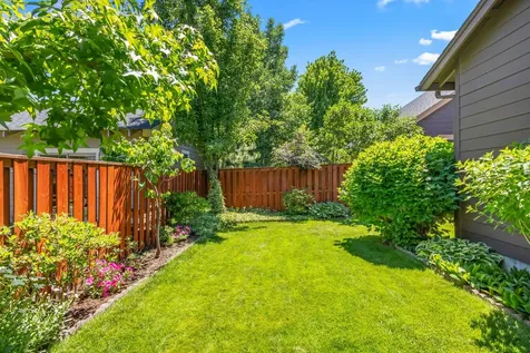 424 NW 29th Street Redmond OR 97756