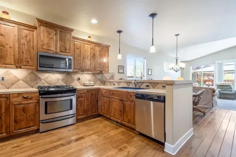424 NW 29th Street Redmond OR 97756