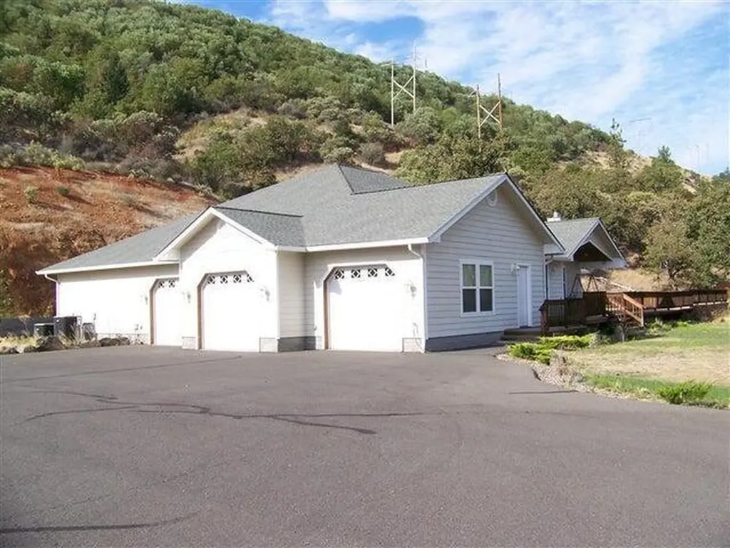 5030 Foothill Boulevard Grants Pass OR 97526