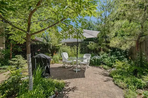 148 N Wightman Street Ashland OR 97520