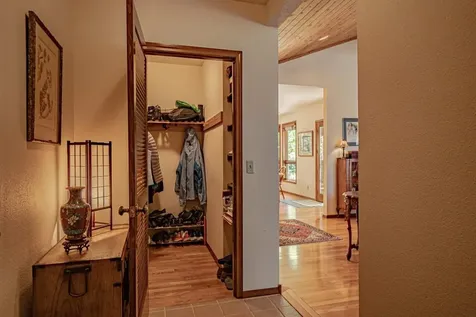 148 N Wightman Street Ashland OR 97520
