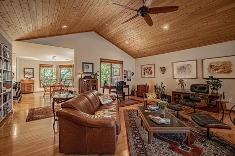 148 N Wightman Street Ashland OR 97520