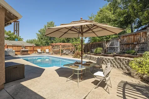 2909 Farmington Avenue Medford OR 97504