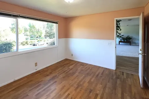 1901 Stratford Avenue Medford OR 97504