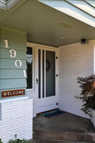 1901 Stratford Avenue Medford OR 97504