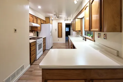 1901 Stratford Avenue Medford OR 97504