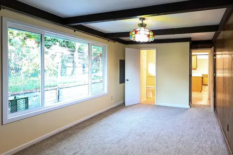 1901 Stratford Avenue Medford OR 97504