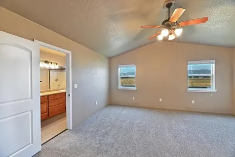 2243 Manchester Drive Medford OR 97501