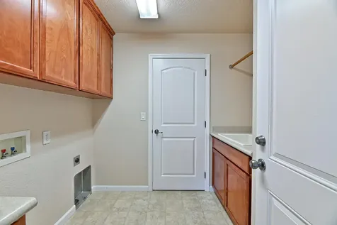 2243 Manchester Drive Medford OR 97501